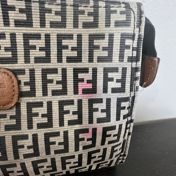 Fendi bag for evening |travel |makeup| vintage - Picture 7 of 16